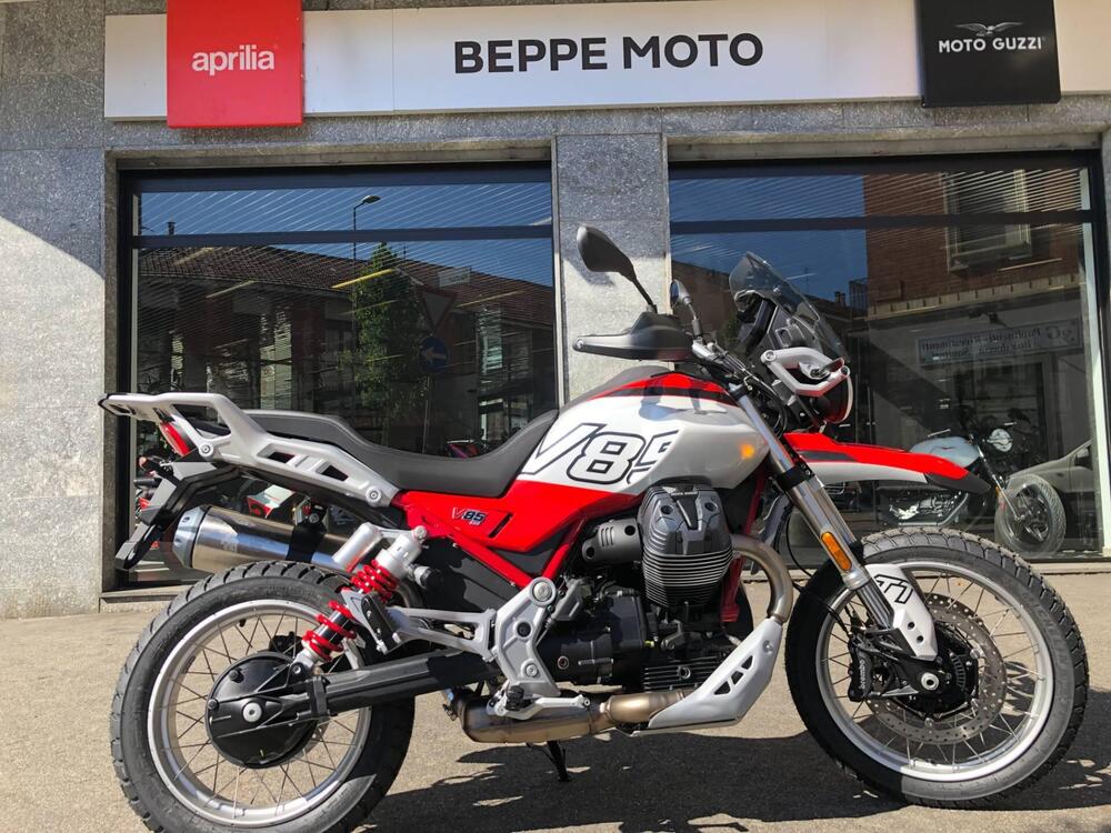 Moto Guzzi V85 TT (2024 - 25) (2)