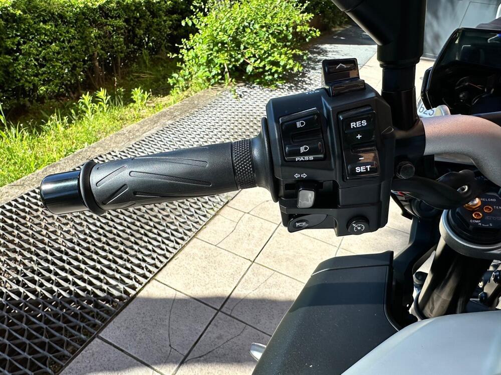 Yamaha MT-10 (2017 - 20) (10)