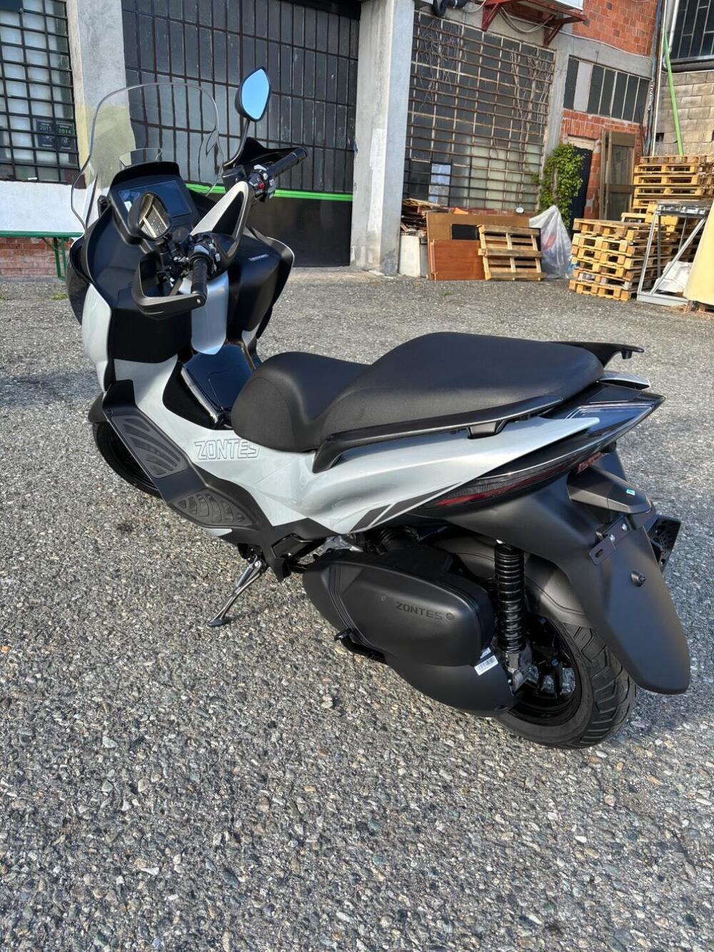 Zontes ZT350-E (2023 - 25) (4)