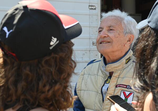Quando i campioni correvano tra le strade di Posillipo: sulle tracce del &ldquo;Gran Premio di Napoli&rdquo; e del pilota Cosimo Turizio, a un passo dalla F1