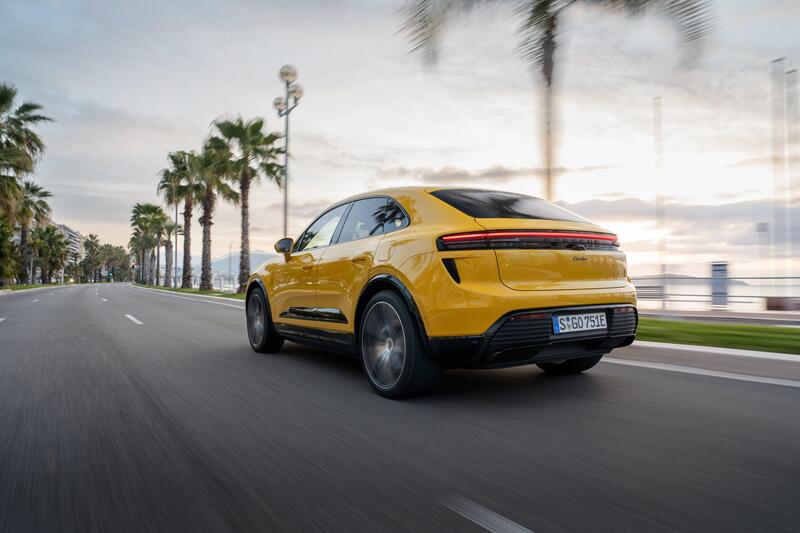 Porsche Macan: 100% elettrica, telaio FOTONICO consumo anche [VIDEO]