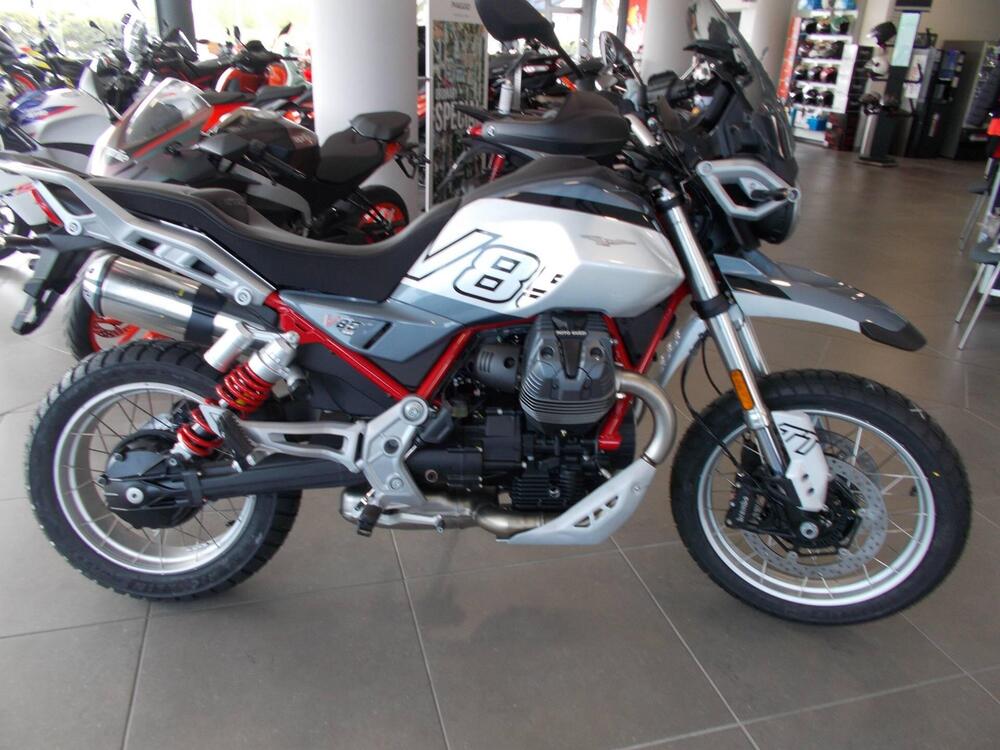 Moto Guzzi V85 TT (2024 - 26)