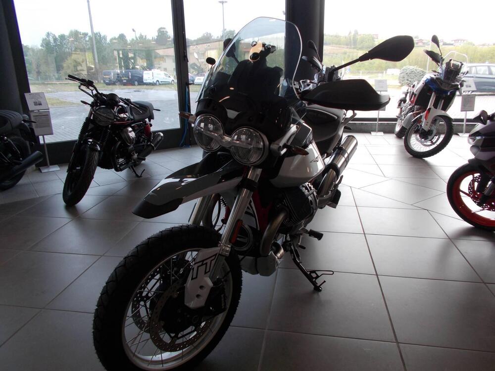 Moto Guzzi V85 TT (2024 - 26) (3)