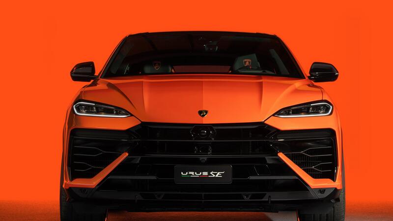 Lamborghini Urus SE 2025: 800 cavalli per la nuova hypersuv ricaricabile