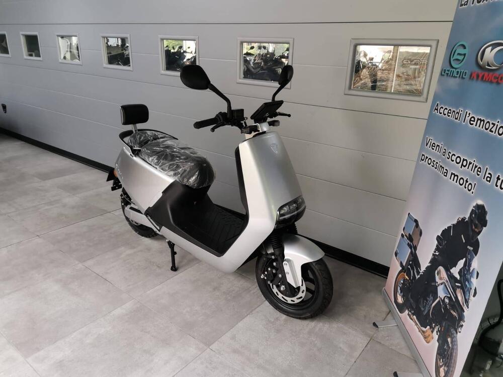 Yadea G5S (2022 - 25) (10)