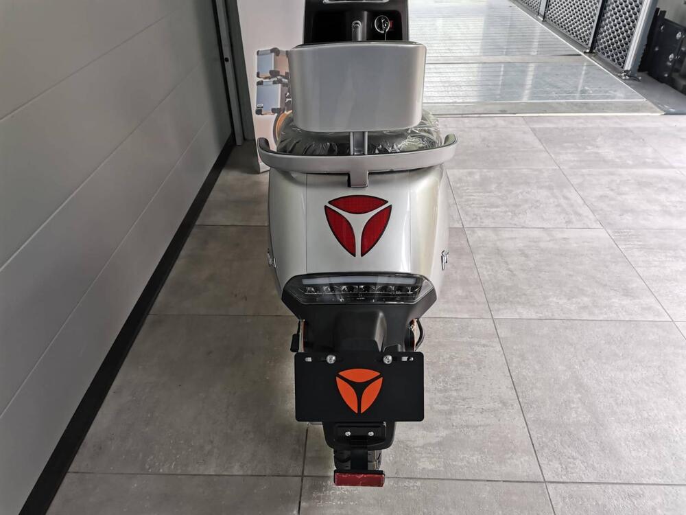 Yadea G5S (2022 - 25) (16)