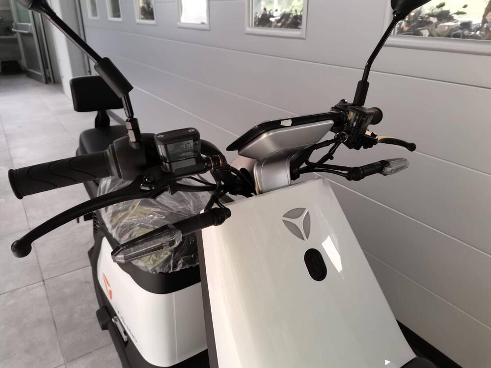 Yadea Y1S Pro (2023 - 25) (14)