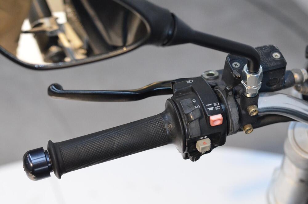 Ducati Monster 600 Dark (2002) (16)