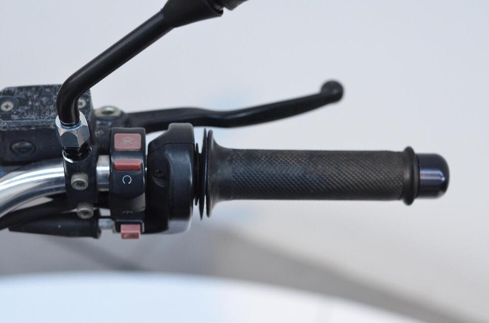 Ducati Monster 600 Dark (2002) (17)