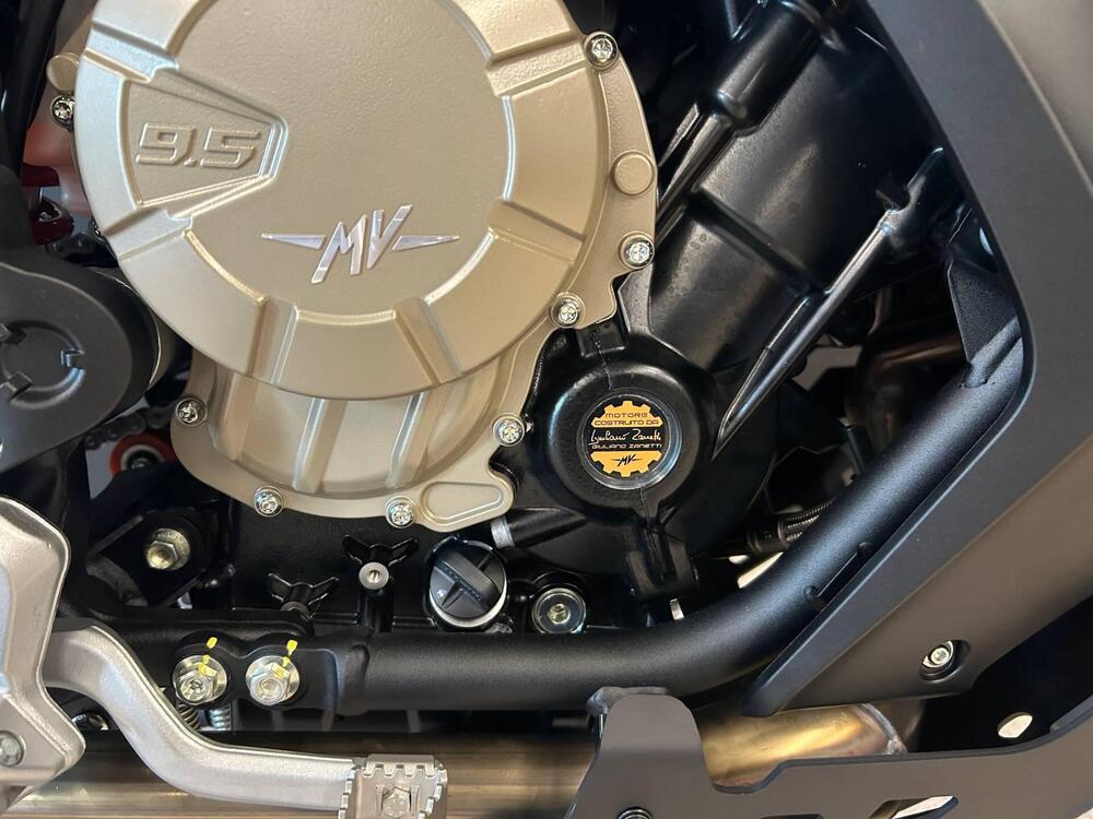 MV Agusta LXP Orioli (2024 - 26) (13)