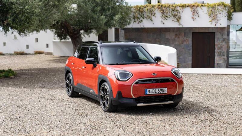 MINI Aceman: l&#039;elettrica erede della Clubman che sfida Jeep Avenger 