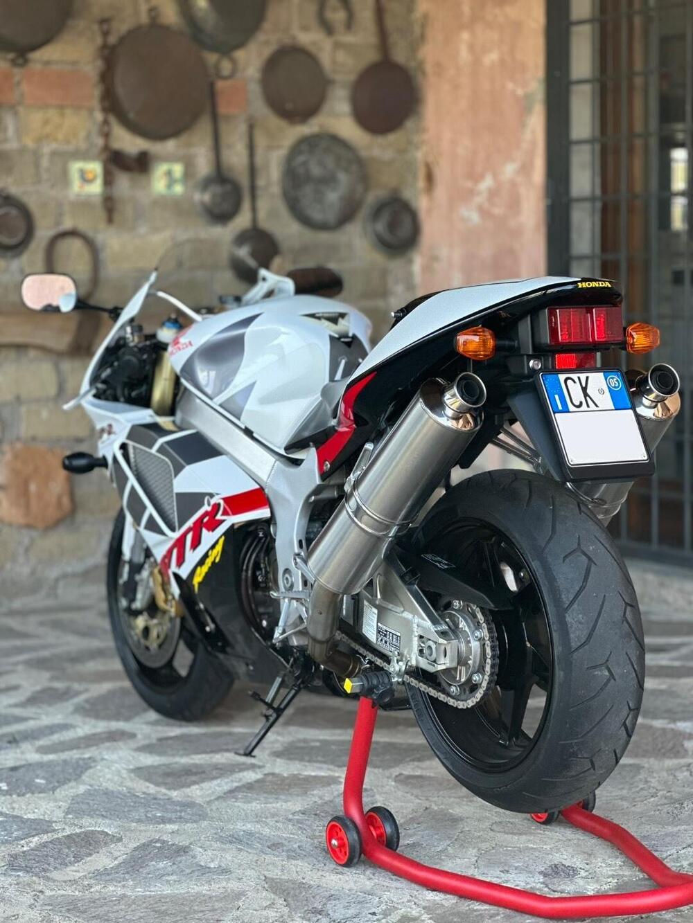 Honda VTR 1000 SP-2 (2002 - 06) (5)