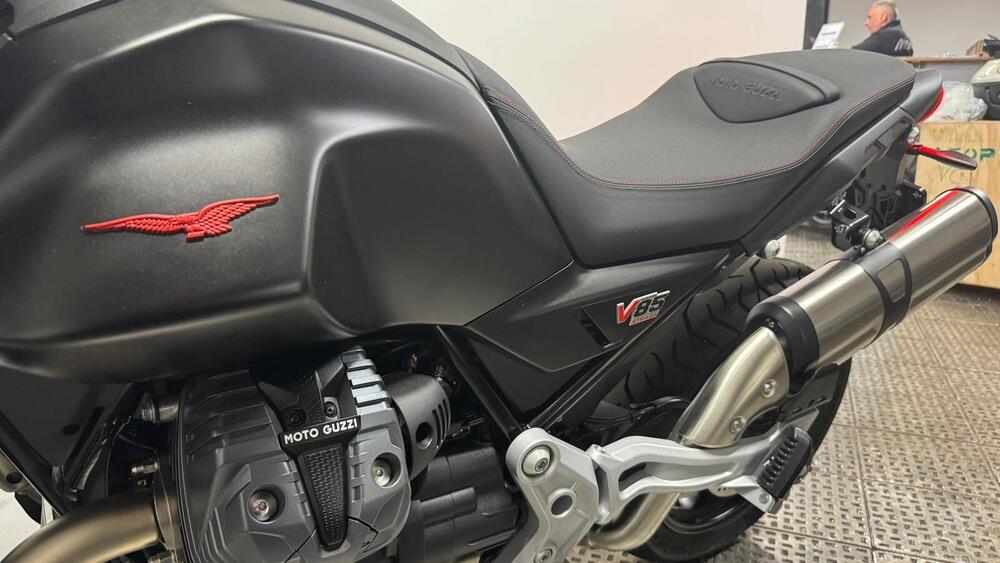 Moto Guzzi V85 Strada (2024 - 25) (7)