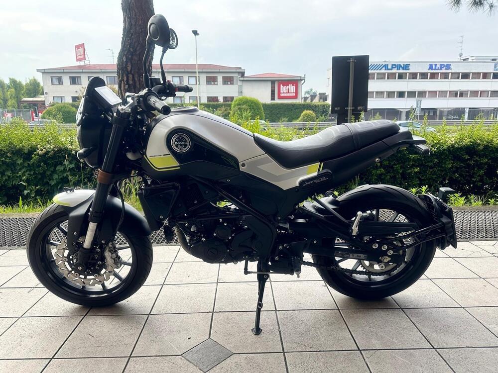 Benelli Leoncino 250 (2021 - 25) (2)