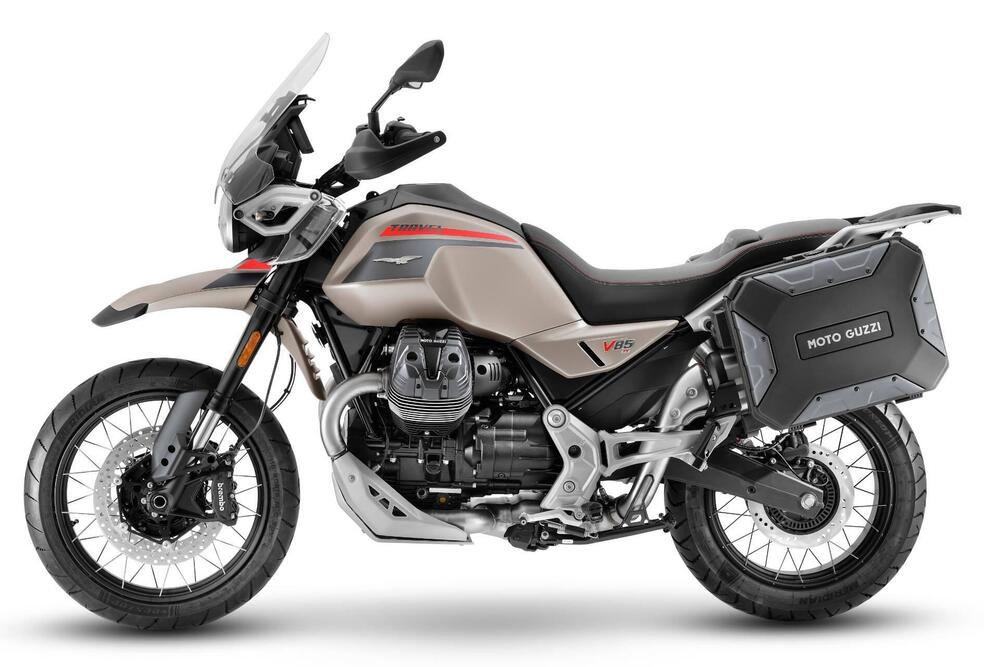 Moto Guzzi V85 TT Travel (2024 - 25) (2)