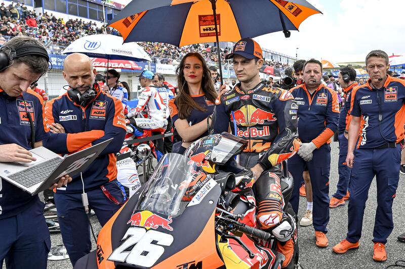 MotoGP 2024. GP di Spagna. Daniel Pedrosa: &quot;Non sapevo di trovarmi in lotta per il podio&quot;