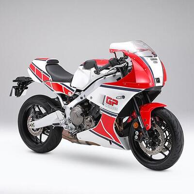 &quot;Non ce la faccio, troppi ricordi&quot;. Yamaha presenta 2 kit per la XSR 900 GP, solo in Giappone