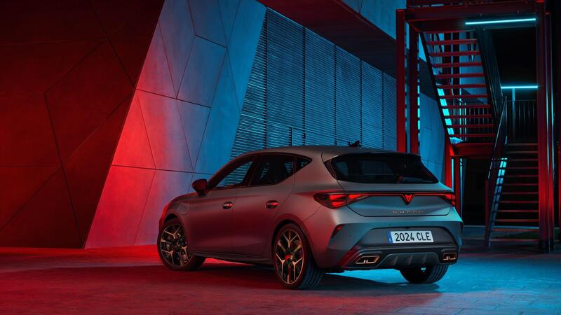 Cupra Leon 2024: restyling forte, nuovi motori e interni digitali