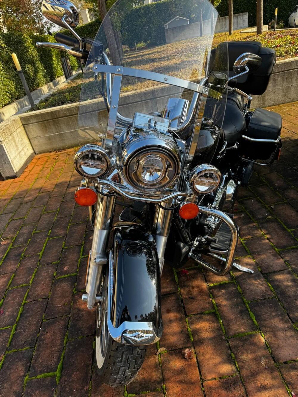 Harley-Davidson 107 Road King Classic (2019 - 20) - FLHRC (2)