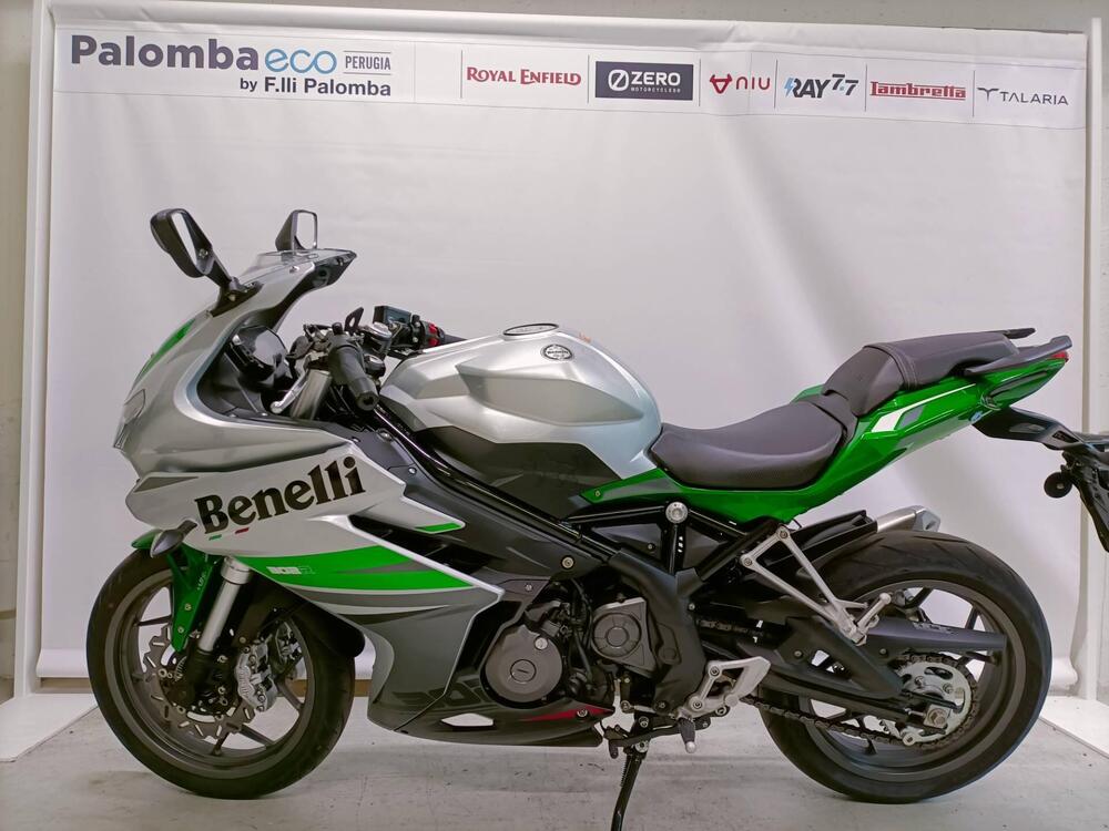 Benelli BN 302 R (2017 - 20) (3)