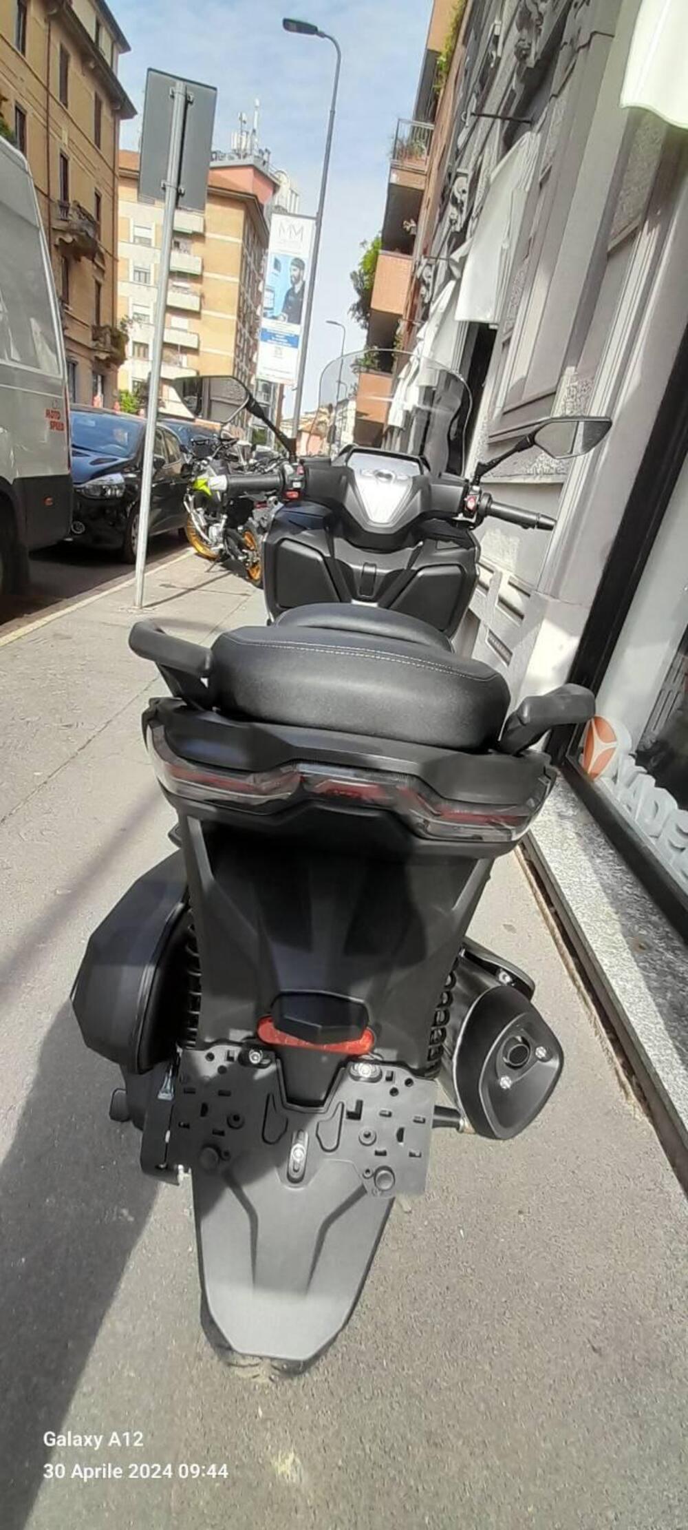 Voge Sfida SR4 MAX (2024 - 25) (4)