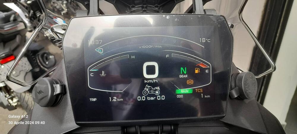 Voge Valico 900DSX (2024 - 25) (5)