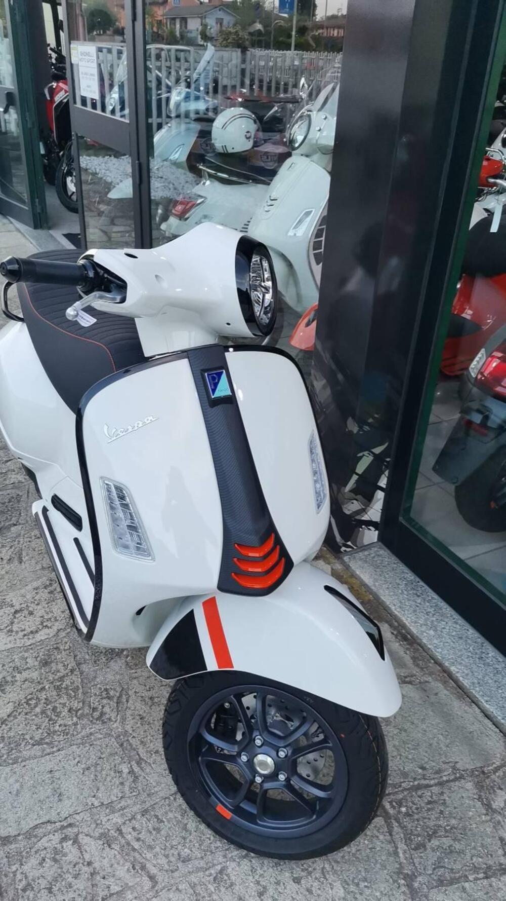 Vespa GTS 125 Super Sport (2021 - 24) (4)