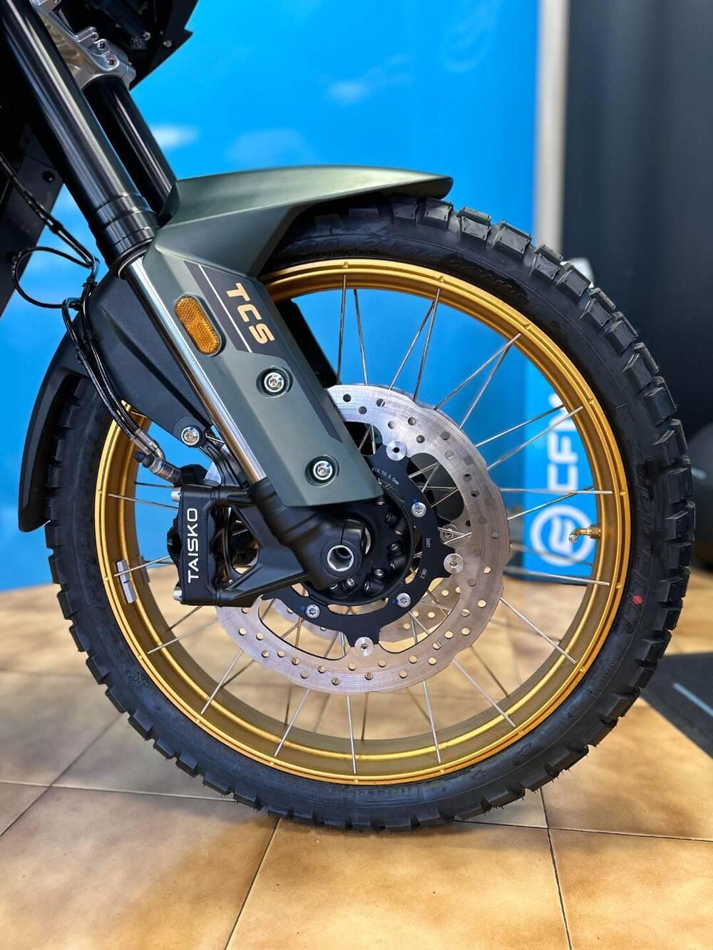 Kove 800X Pro (2024 - 26) (9)