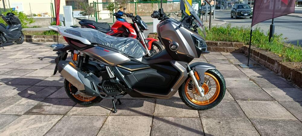 QJ Motor ATR 125 X (2024 - 25) (3)