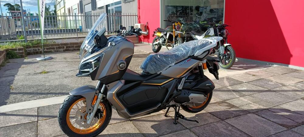 QJ Motor ATR 125 X (2024 - 25) (5)