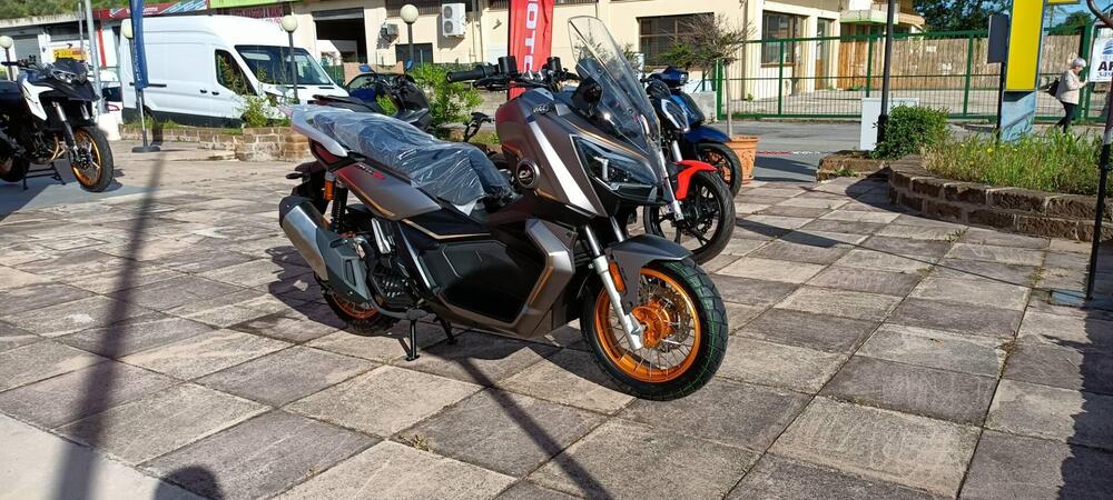 QJ Motor ATR 125 X (2024 - 25) (9)