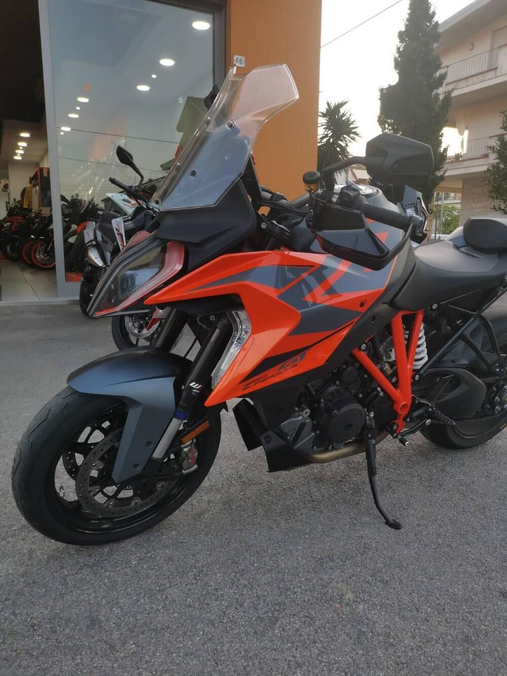KTM 1290 Super Duke GT (2022 - 25) (3)