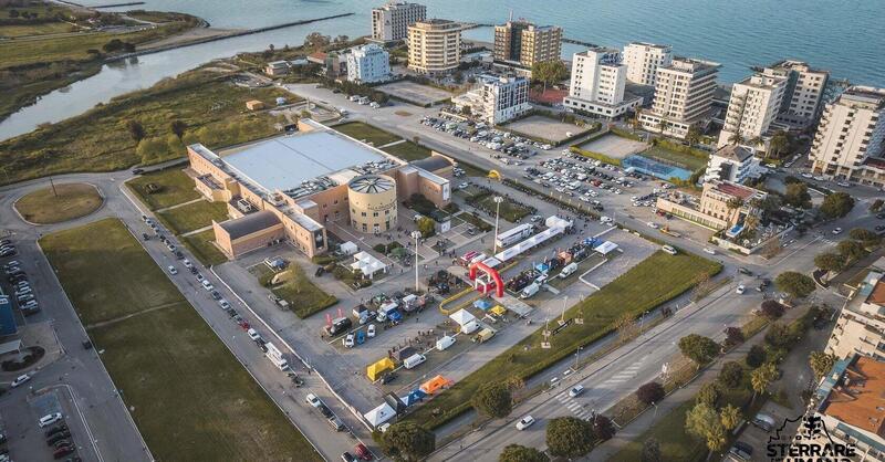 Successo per il Temporary Store Motoabbigliamento allo Sterrare &egrave; Umano Trophy 2024