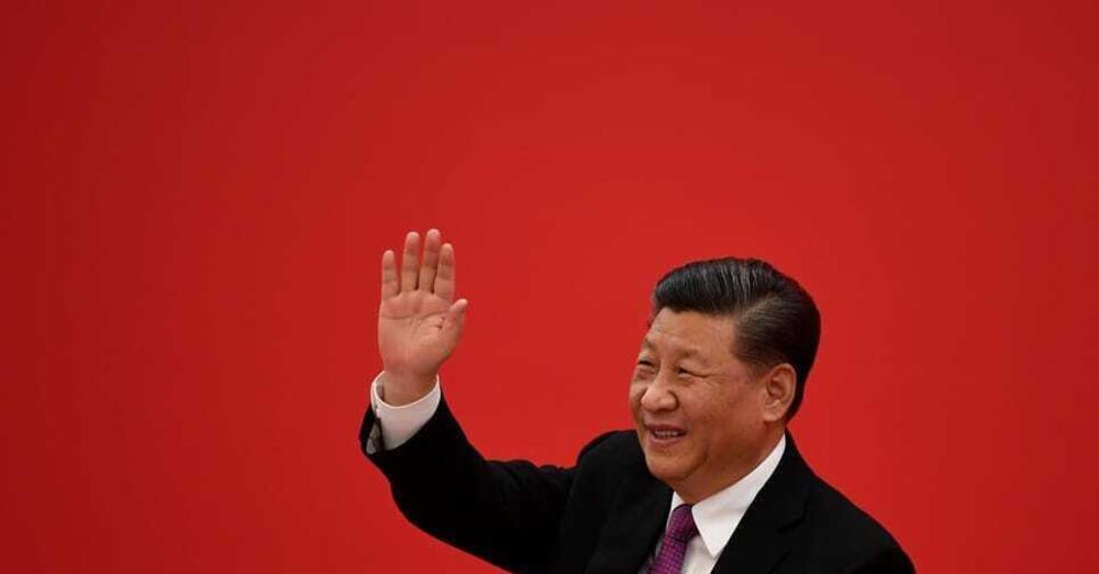 Ok, i cinesi ci scaricano. Xi Jinping sceglie Macron, e nel suo tour europeo non incontra Giorgia Meloni