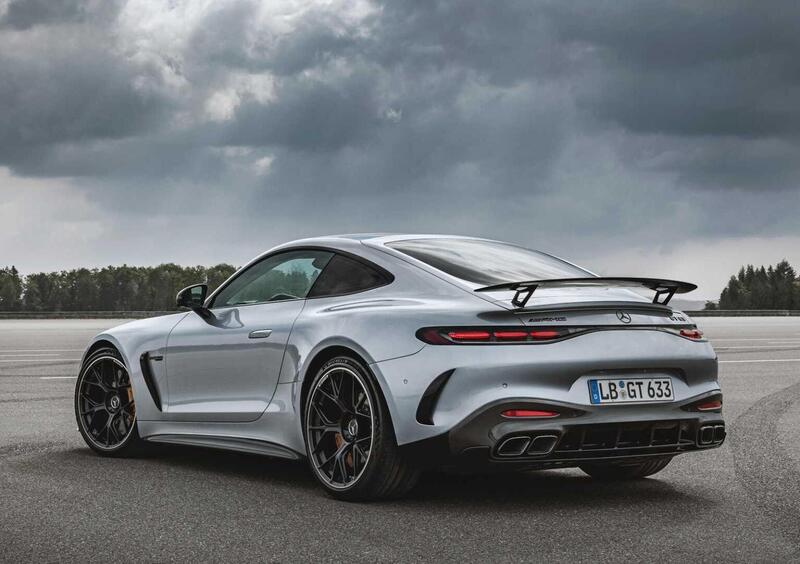 Mercedes-Benz AMG GT (2023-->>) (5)