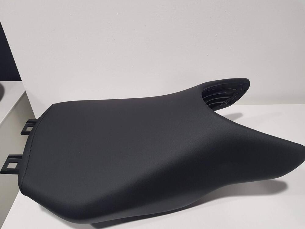 Sella Pilota Standard Per R1200 e 1250R e RS BMW (2)