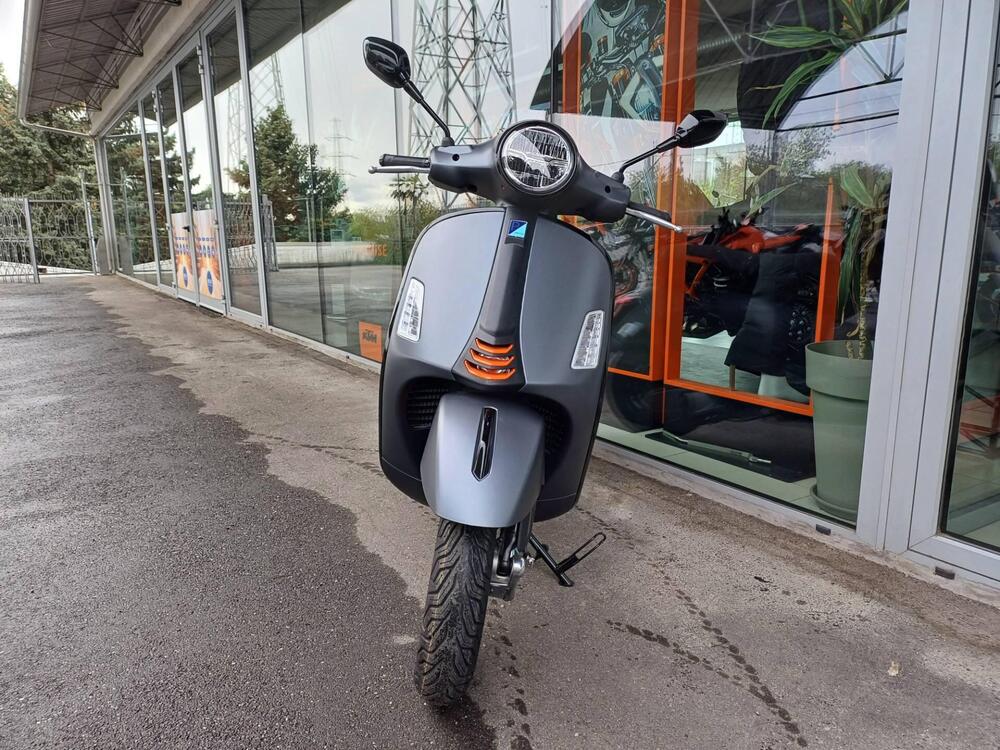 Vespa GTS 300 Super Sport (2023 - 24) (2)