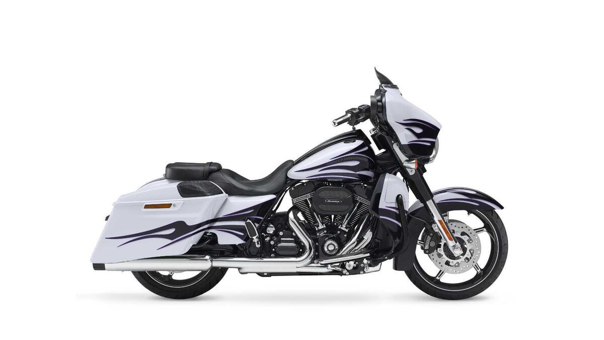 Harley-Davidson 110 Street Glide (2016) - FLHXSE