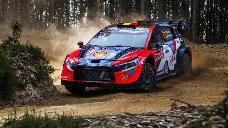 Hyundai e Toyota al WRC 2024 del Portogallo. Tridenti e fiocine affilate