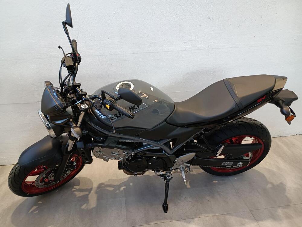 Suzuki SV650 (2025) (2)