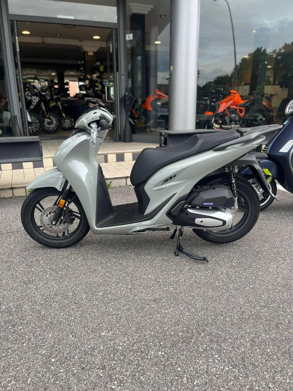 Honda SH 150i (2020 - 23) (3)