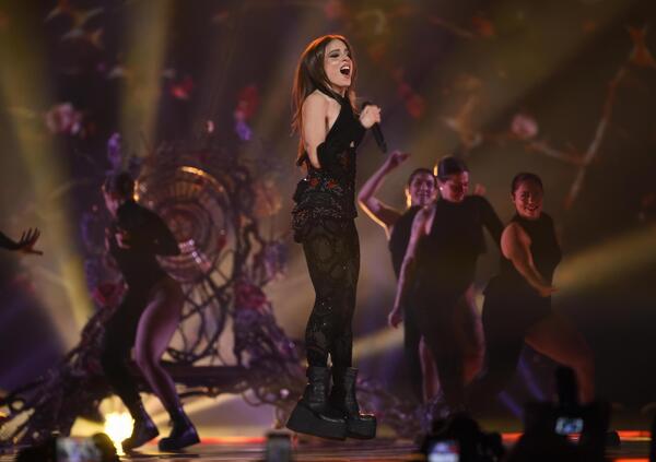 Il meglio e il peggio dei look dell&#039;Eurovision: Nemo cheap e non chic, Angelina da rave party e...