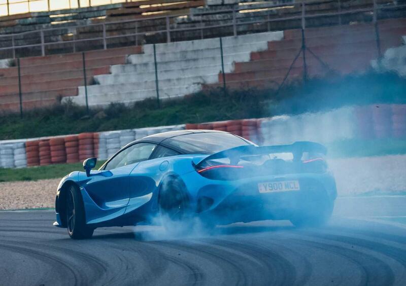 McLaren 750S Coupé (9)