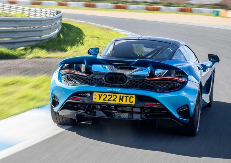 McLaren 750S Coupé (6)