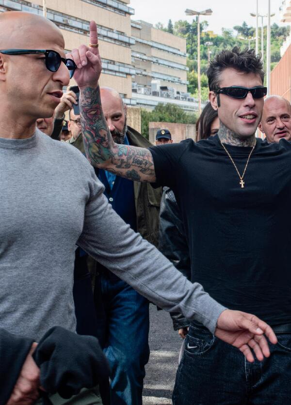 Ok, cosa c&#039;entra esattamente Fedez con gli ultras del Milan?