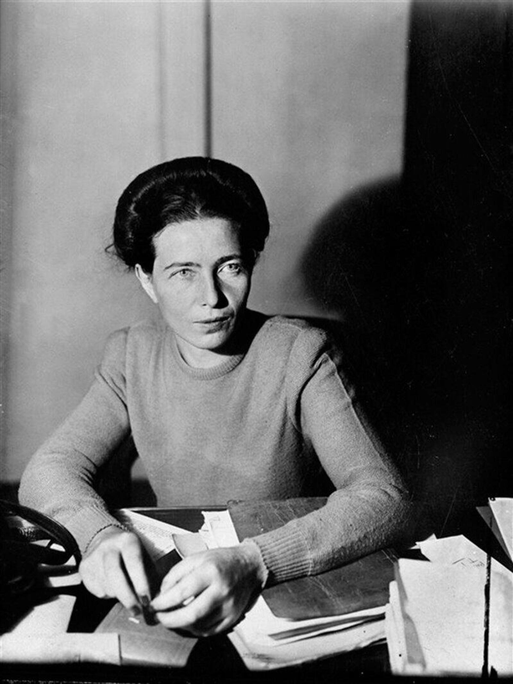 La filosofa e scrittrice femminista Simone de Beauvoir