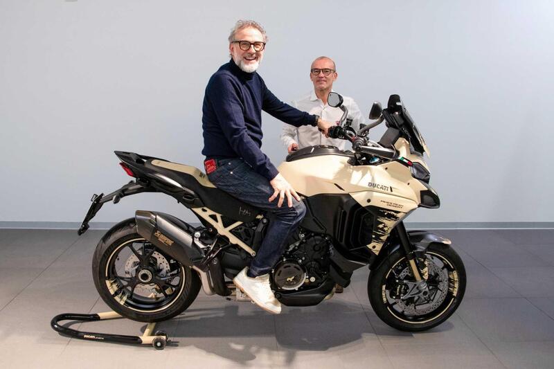 Una Ducati Multistrada V4 Pikes Peak come non l&#039;avete mai vista: &egrave; la Unica dello chef Massimo Bottura [GALLERY]