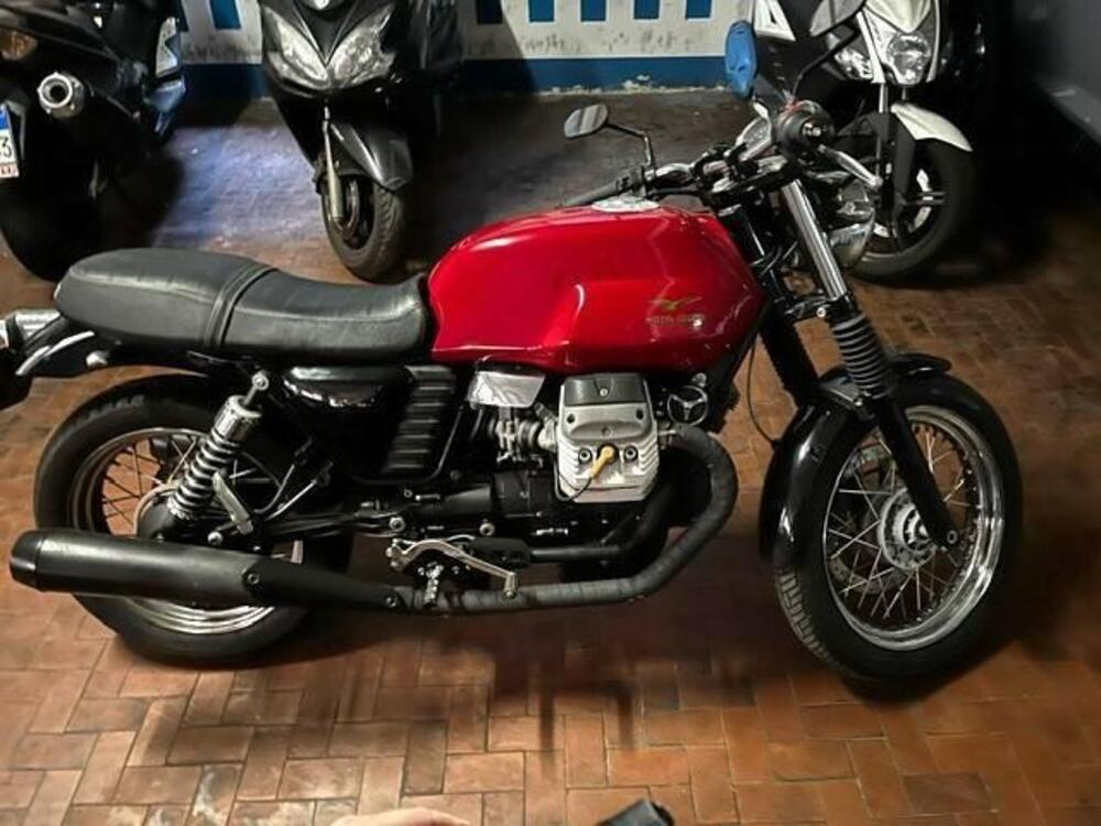 Moto Guzzi V7 Classic (2008 - 12) (10)