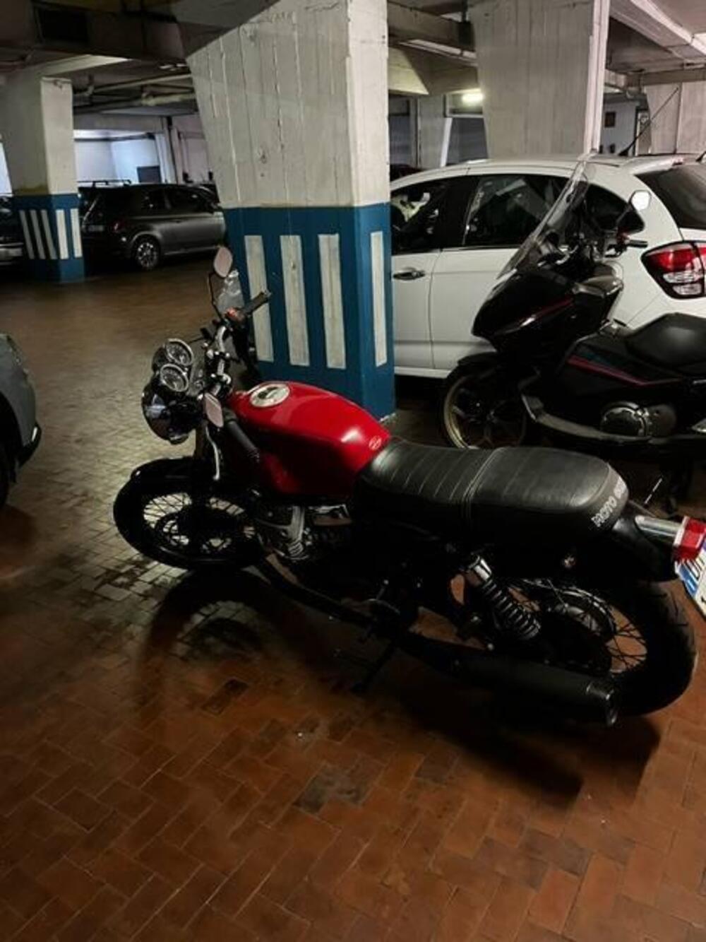 Moto Guzzi V7 Classic (2008 - 12) (16)