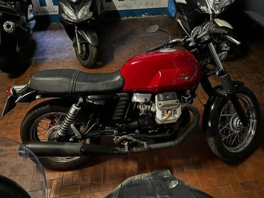 Moto Guzzi V7 Classic (2008 - 12) (18)